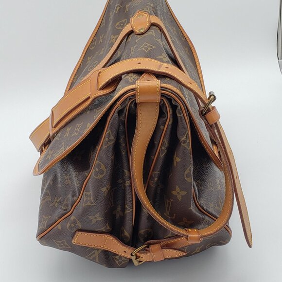 LOUIS VUITTON Saumur 35 Monogram Shoulder Bag 420-102025 - Picture 5 of 15